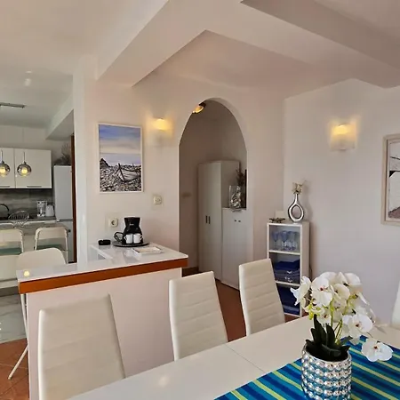 Villa Medea Sea View By Guide *